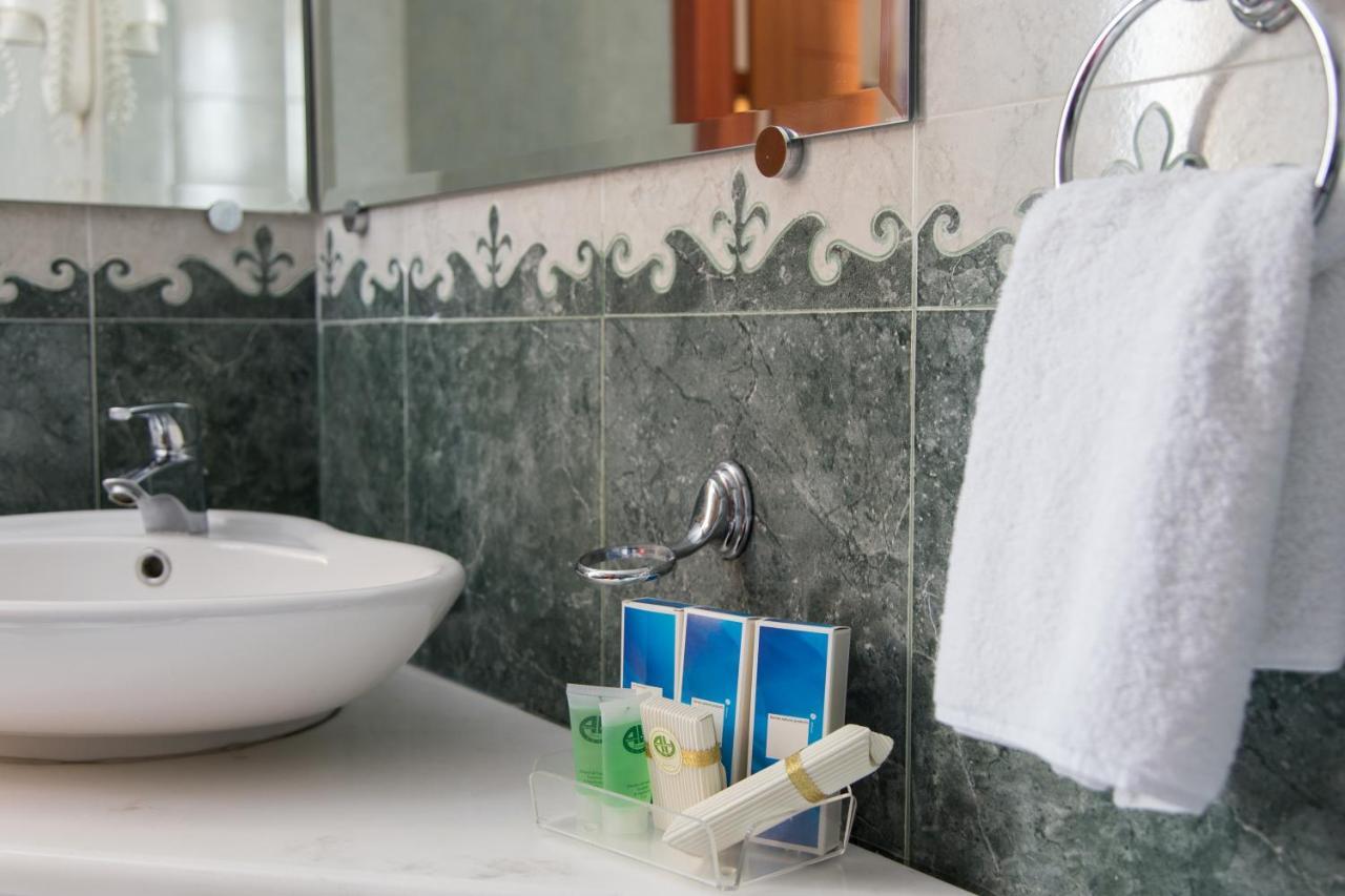 Alexios Hotel Ioannina Ngoại thất bức ảnh