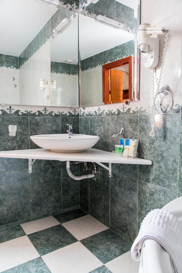 Alexios Hotel Ioannina Ngoại thất bức ảnh